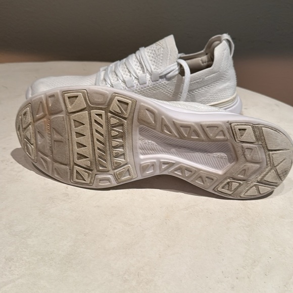 APL Sneakers - Picture 4 of 4